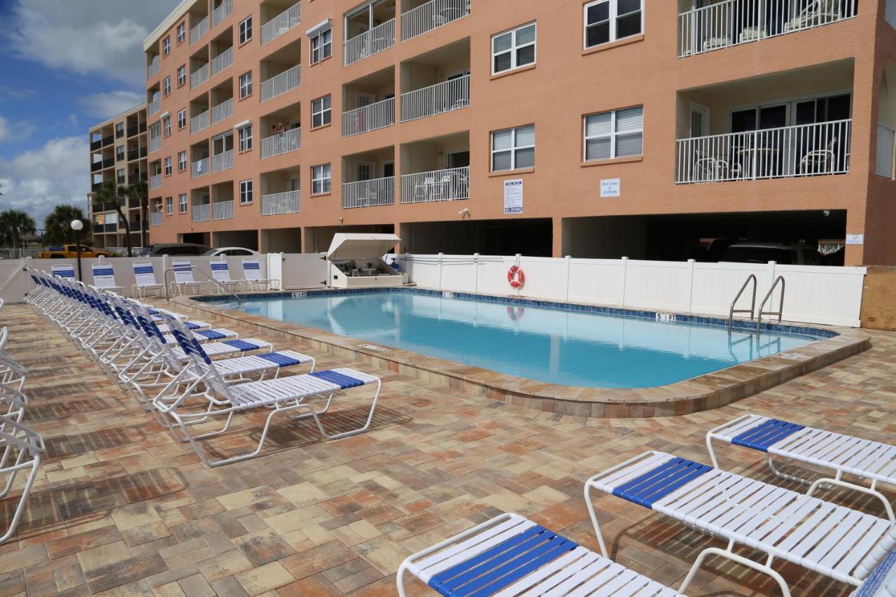 407 Beach Place Condos St. Pete Beach Bagian luar foto